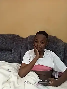 Freakycutestud live cam on StripChat