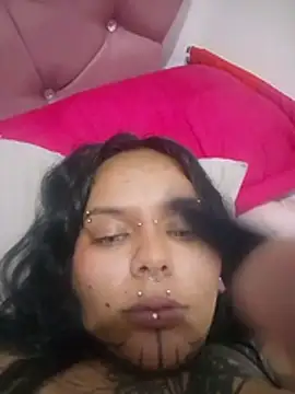 nina_hot26 webcam