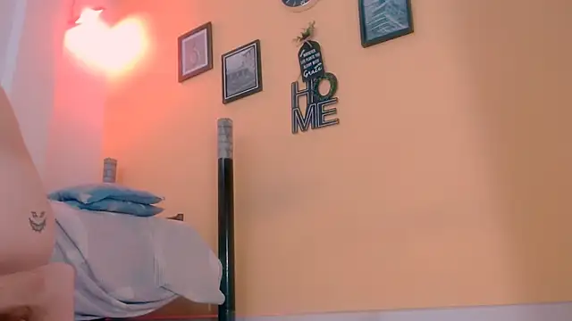 miajuice18 webcam