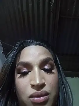 kylieloliskiss