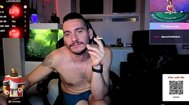 Rayzel_White webcam stripchat model stream image