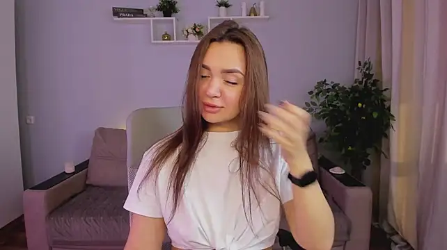 WowwGirl
