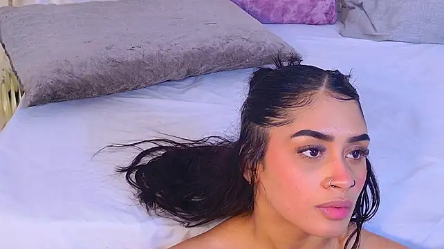 KarinaAdamsX live cam on StripChat