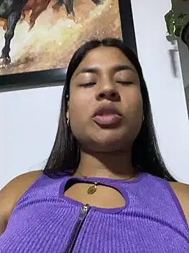 Romie_rous live cam preview