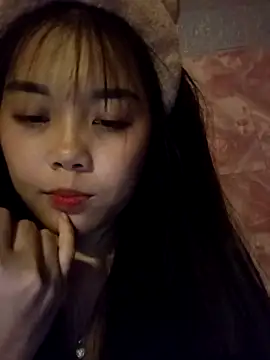 Baa Bee22 on Stripchat