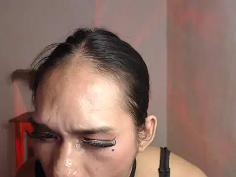 Queen_Haliyah live cam on StripChat