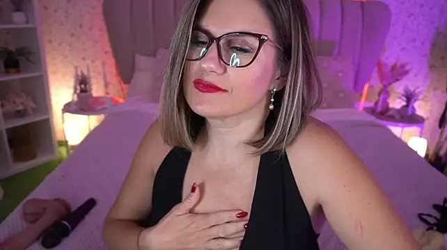 KiraRoxx