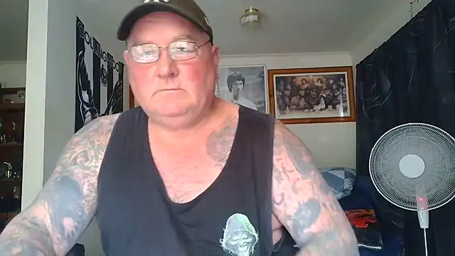 KINKYBLUEYES69