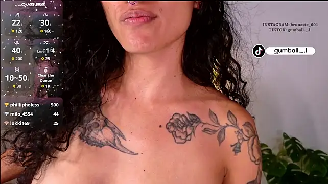 paula_brunette