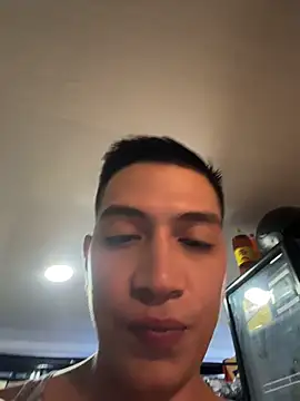 OliverWest04