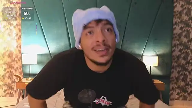 OliverWyse live cam preview