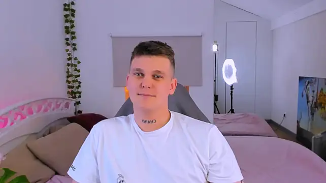 HotVanee