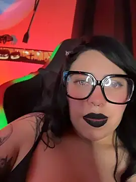 Live-Webcam-Show mit Draculona-666 - Interaktive Lovense-Toys verfügbar