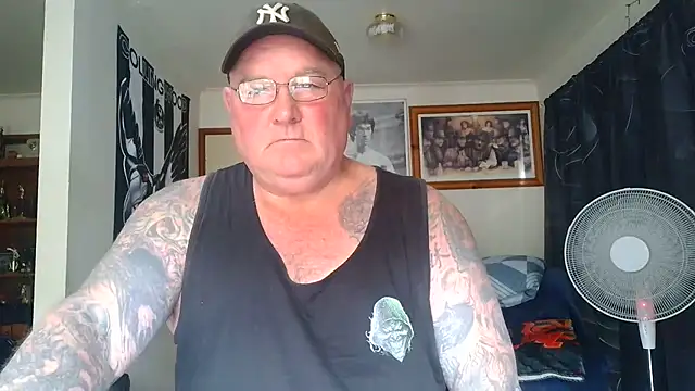 KINKYBLUEYES69