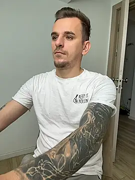 Huge_cock22cm