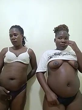 April_2 webcam stripchat model stream image