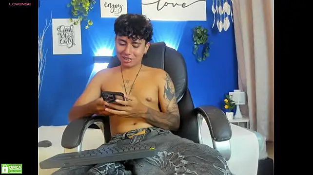 Jonnie-rodriguez webcam stripchat model stream image