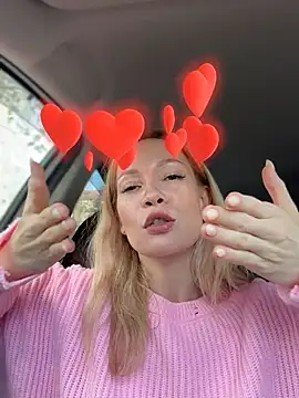 LavenderHot live cam on StripChat