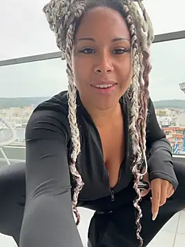 HaileyDiana Live Webcam on Stripchat