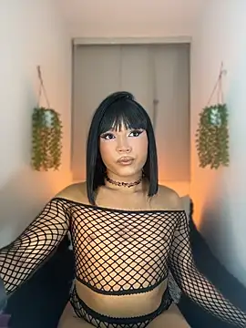 misstreslatin live cam on StripChat