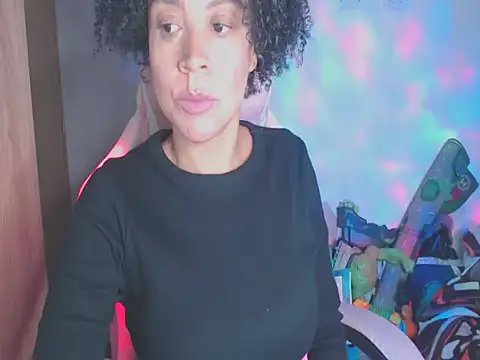 shayna_cute live cam on StripChat