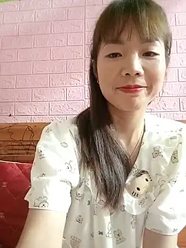 AmyLinee01 live cam on StripChat