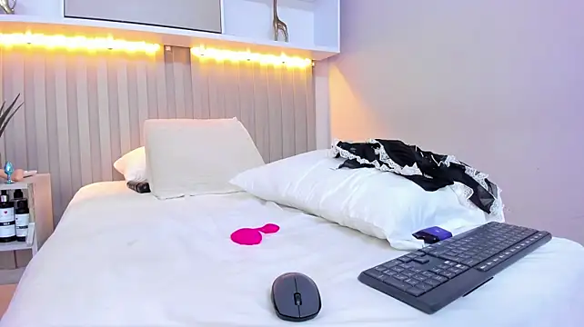 pinktaylor_