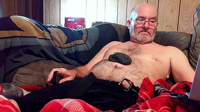 snickers1 (M grandpa) - to jerk off