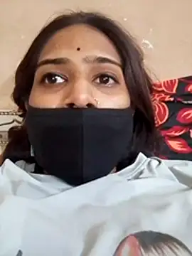 hotgirl-20 live cam on StripChat