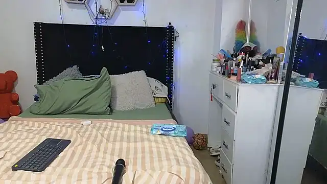 charlotte_077 live cam preview