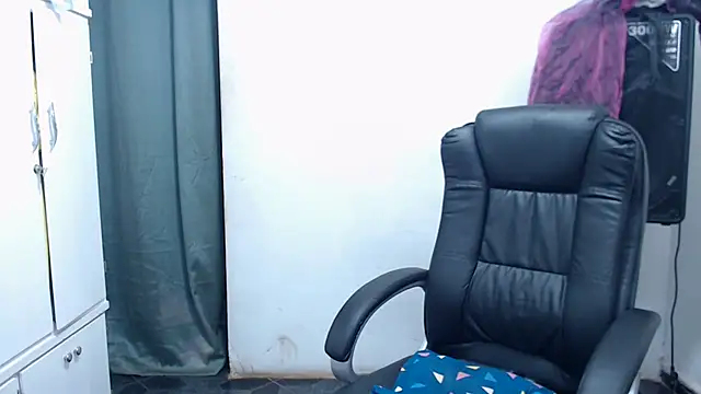 LAURA_CRAIZY