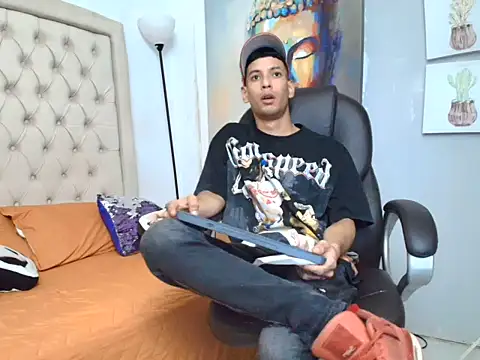 connor_launther_ live cam on StripChat