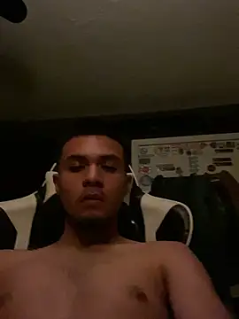 Chucky008 live sex cam