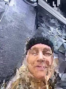 Blondnboujee53