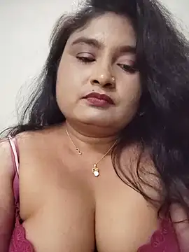 hornyriyanka live cam on StripChat