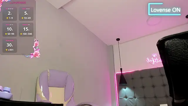 scarletcherry18