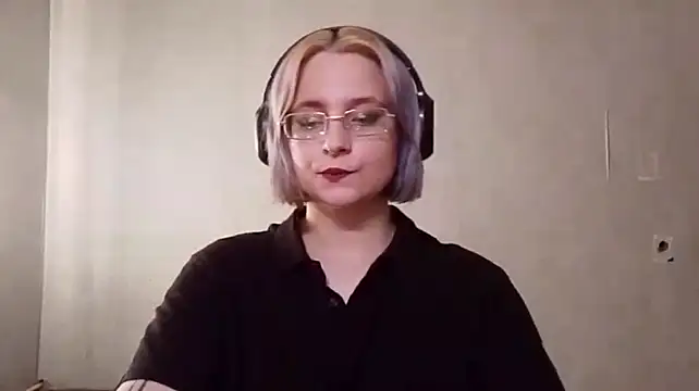 BreanneRadley live cam on StripChat