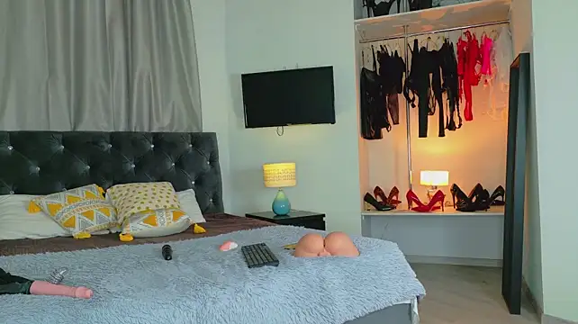 InvitingTina