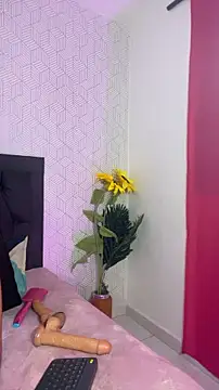 Selena_fox24