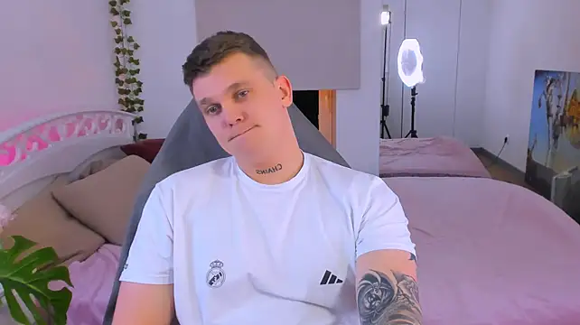 HotVanee