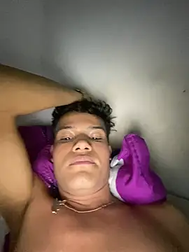gabo0ficial live cam on StripChat