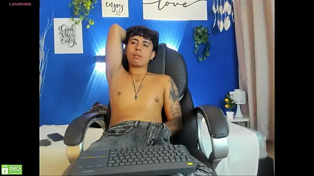 Jonnie-rodriguez webcam stripchat model stream image
