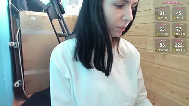 ErlinaBuoy live cam on StripChat