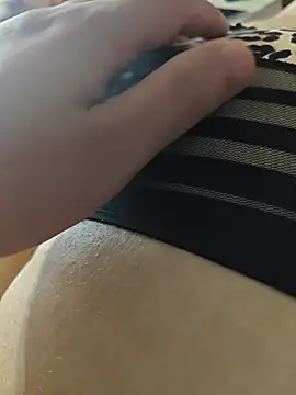 MadaamJizz_DickLewd live cam preview