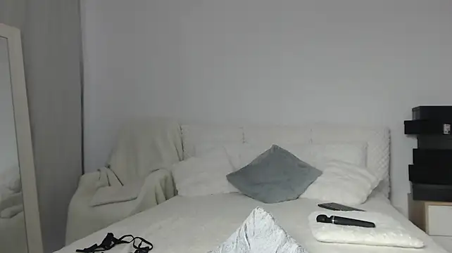 Layla23a live cam on StripChat