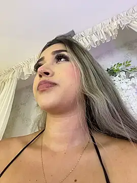 SophieRinaldi live sex cam