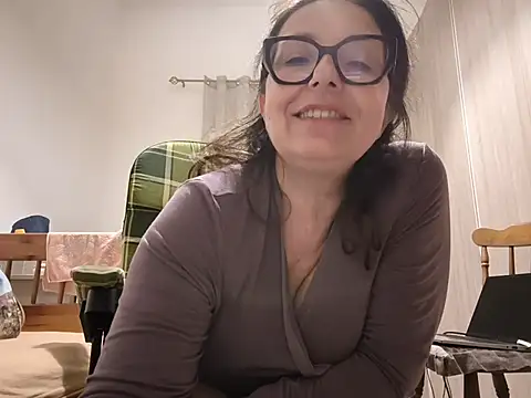 Miasexmilf live cam preview
