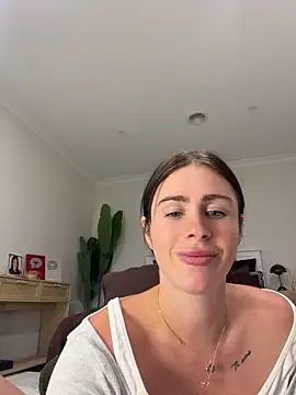 aus_queen live Stripchat room