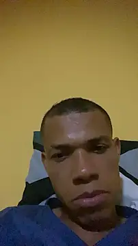 ItsEzequielXxx_777 webcam