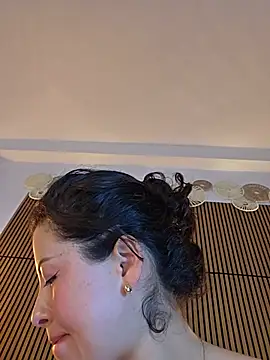 NeredaXxx webcam